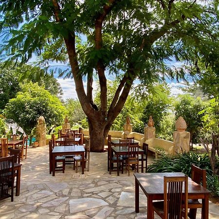 Tambuti Lodge Rundu Exteriör bild