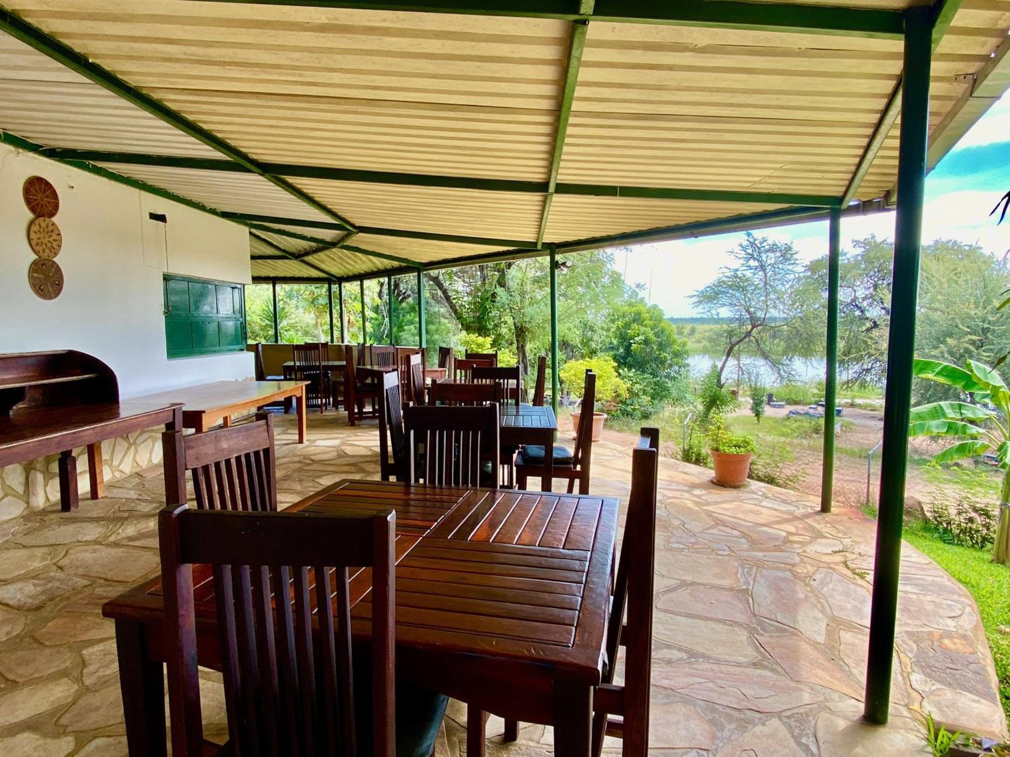 Tambuti Lodge Rundu Exteriör bild