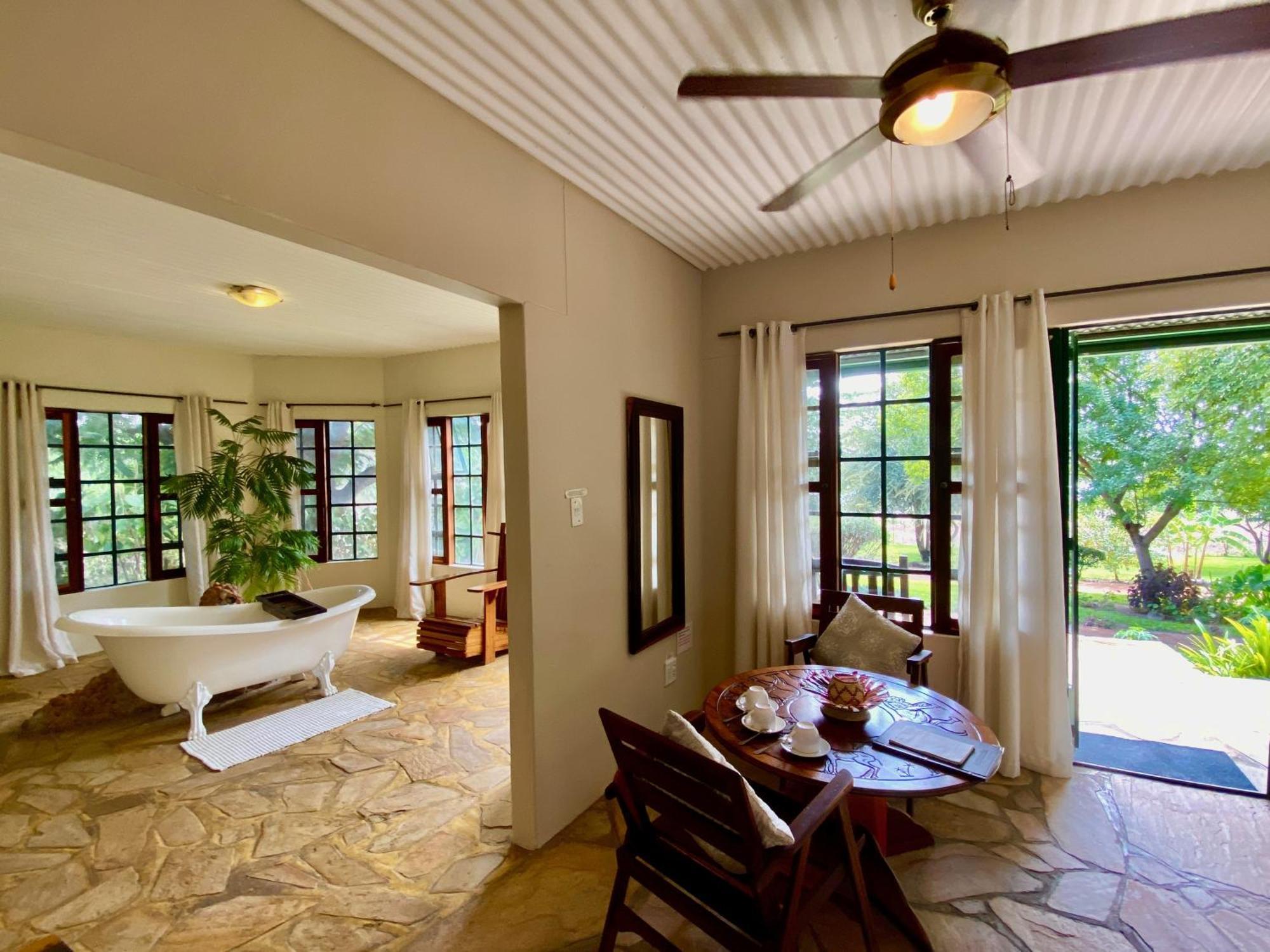 Tambuti Lodge Rundu Exteriör bild
