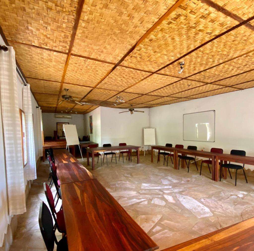 Tambuti Lodge Rundu Exteriör bild