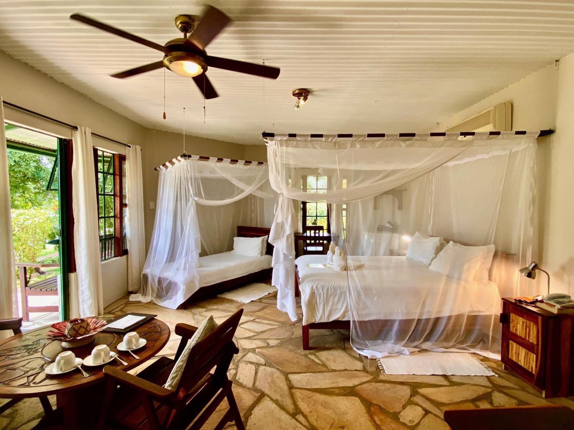Tambuti Lodge Rundu Exteriör bild