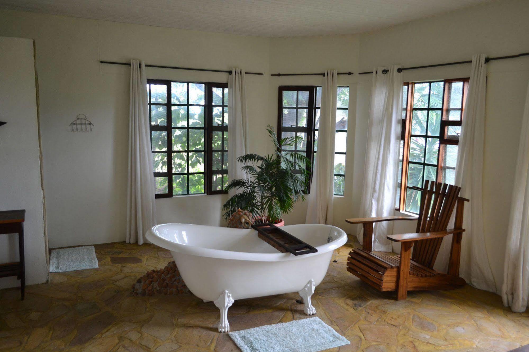 Tambuti Lodge Rundu Exteriör bild