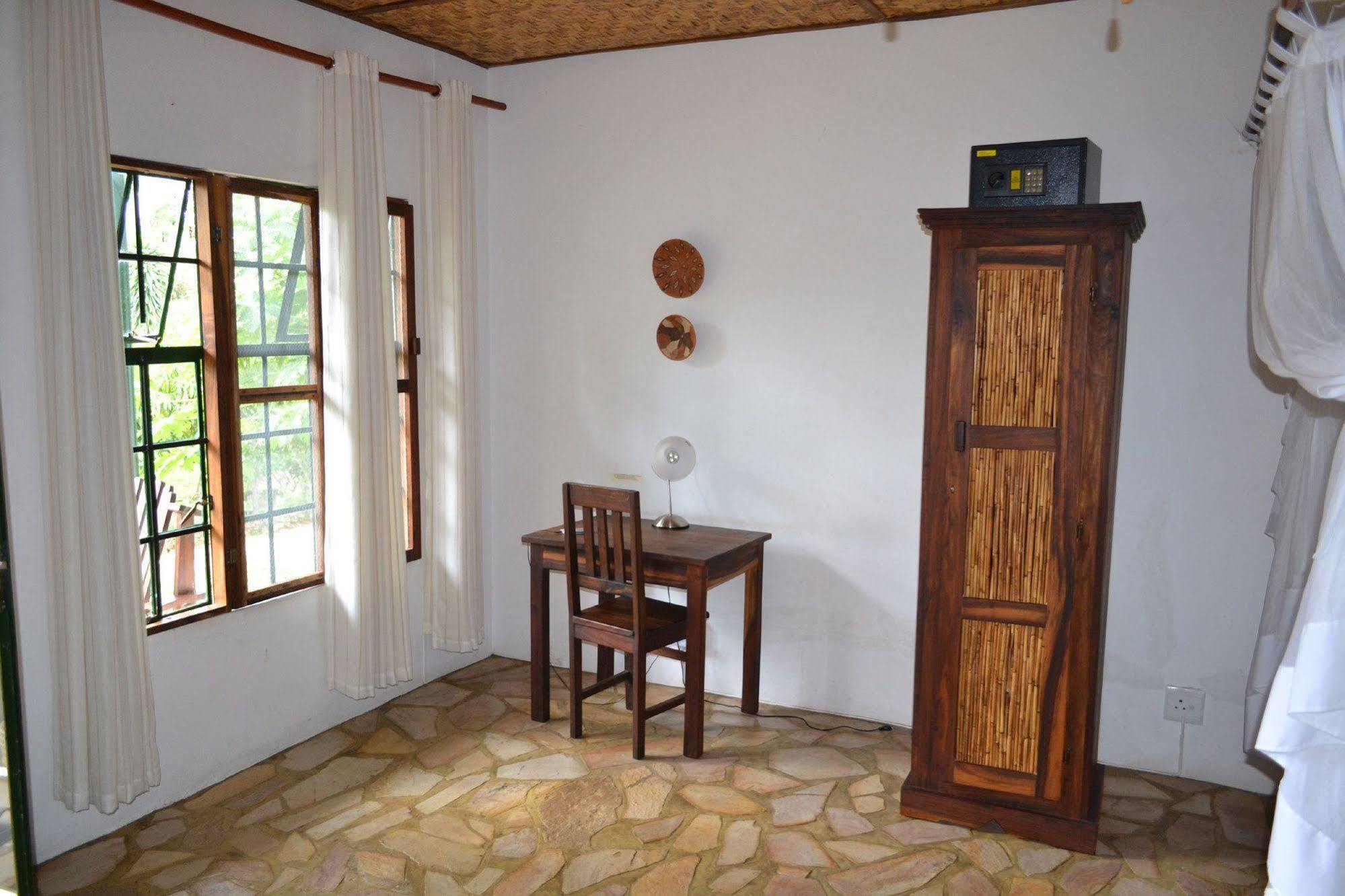 Tambuti Lodge Rundu Exteriör bild